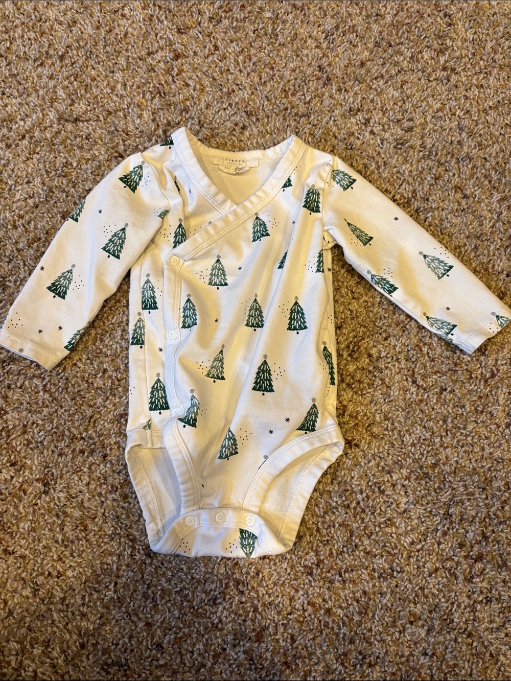 Petit Lem White Long-Sleeve Bodysuit with Green Tree Print